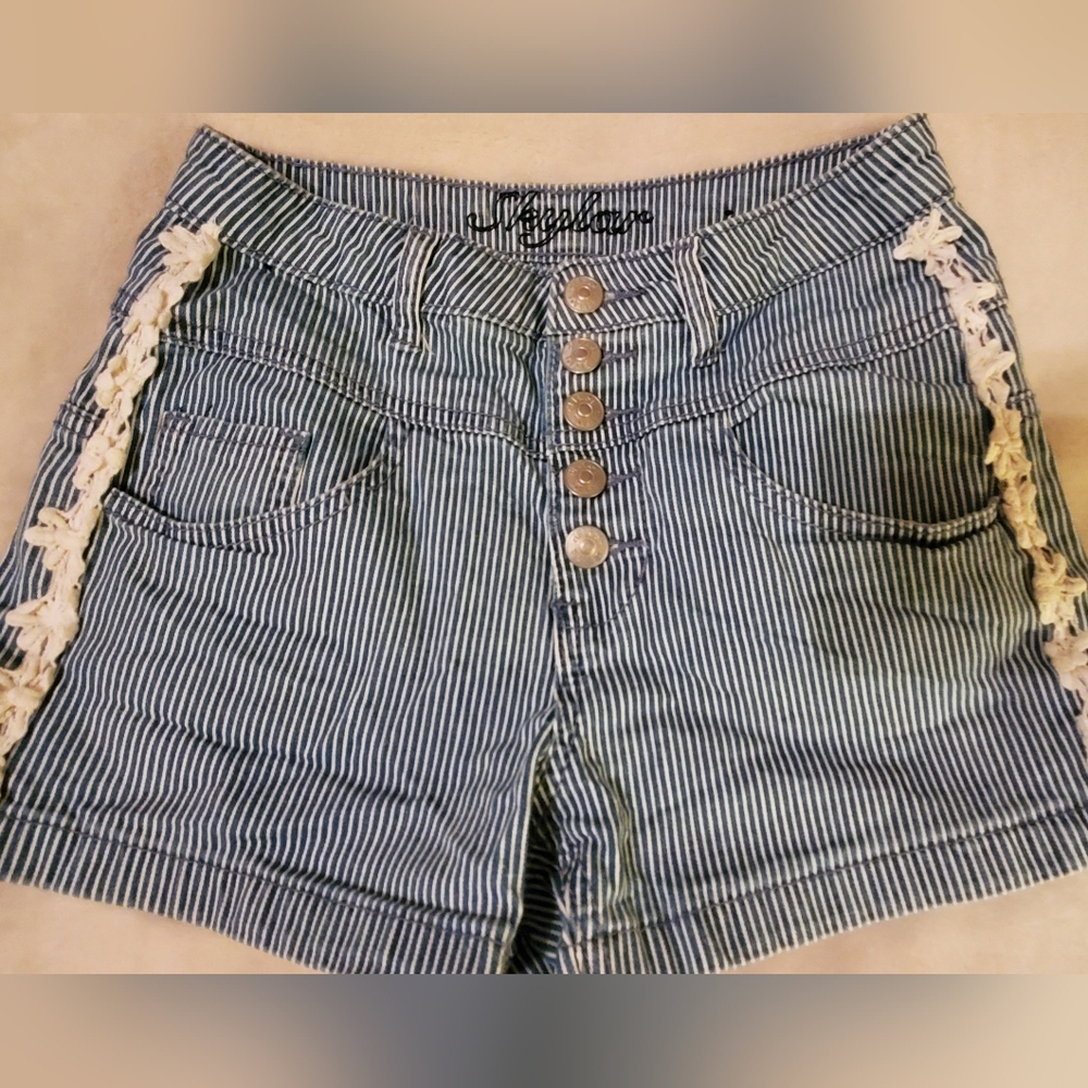 Girls high waisted button up jean shorts